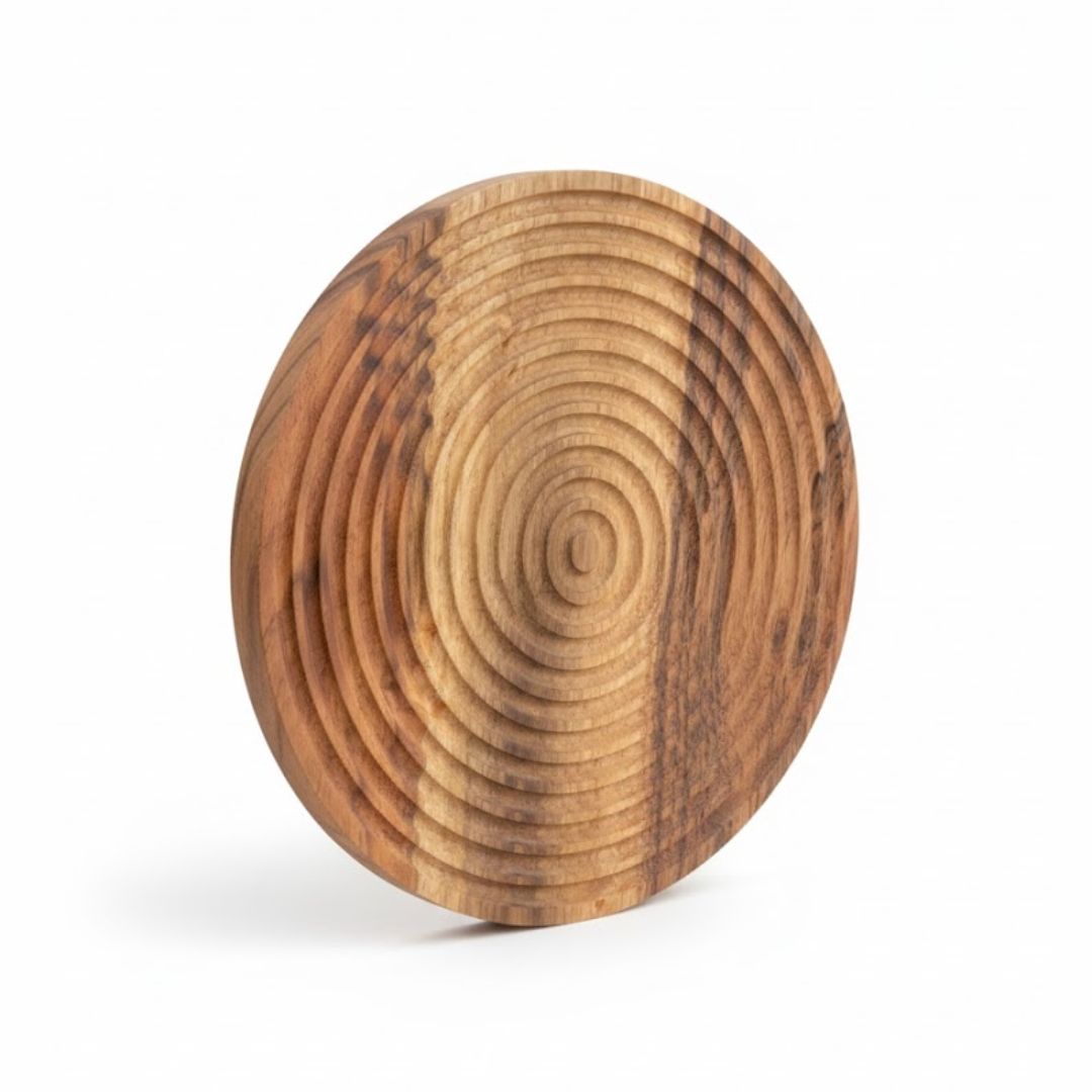 Groove Platter: Sustainable Wood Dining Essential